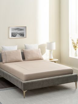 Ddecor Live Beautiful - Geometric King 180 TC Bedsheet With 2 Pillow Covers - Beige