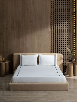 Ddecor Live Beautiful - Plain King 180 TC Bedsheet With 2 Pillow Covers - Blue