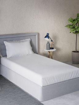 Ddecor Live Beautiful - Plain King 180 TC Bedsheet With 2 Pillow Covers - White