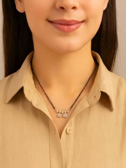 I Jewels - Traditional Single Line Pendant With Black Bead Chain Mangalsutra