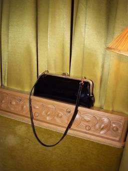 Accessorize London - Women Black Solid Clutch