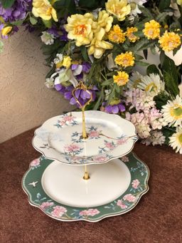 Vigneto - Green Two Tier Dessert Stand
