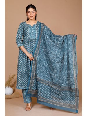 Miravan Womens pure cotton Animal Printed Straight Kurta with Palazzo & Dupatta Set main image 0