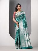 Green color option, Sold out, Currently selected