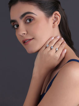 Shaze - Silver Rhodium-Plated American Diamond Shinning Star 2 Finger Ring