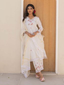 Bud & Tulip - Aadi Off White Kurta 1Pant Dupatta (Set of 3)