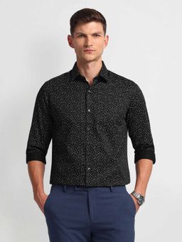 Arrow - Black Cutaway Collar Manhattan Slim Abstract Print Shirt