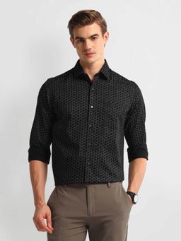 Arrow - Black Geometric Print Manhattan Slim Shirt