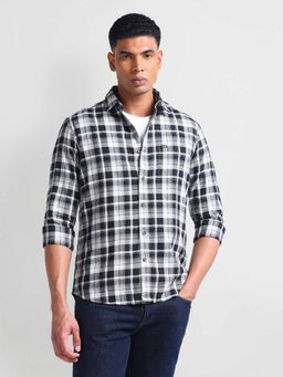 Arrow Sports - Black Slim Fit Herringbone Checks Shirt