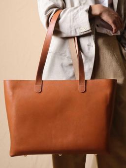 The Bicyclist - Tan Work Tote In Classic With Zipped Closure: Lilly