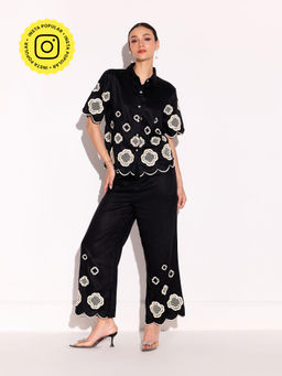 BOHO-CHIC By Sukriti Jain - Monochrome Honeycomb Flowers Embroidered Co-Ord (Set of 2)