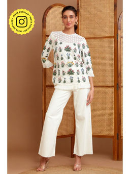 BOHO-CHIC By Sukriti Jain - White Full Bloom Dolce Embroidered Top And Pant Set
