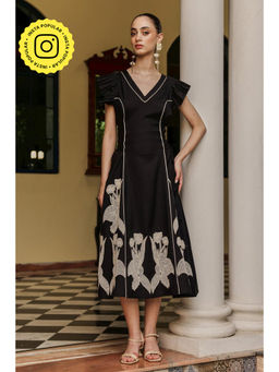 BOHO-CHIC By Sukriti Jain - Black The Bouquet Midi Dress