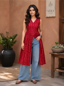 MYSHKA - Red Printed V-Neck Kurta