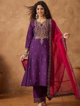 Varanga - Women Purple Embroidered Kurta With Pant And Dupatta (Set of 3)