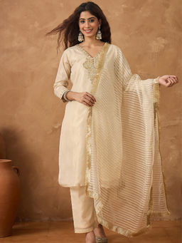 Varanga - Women Off White Embroidered Kurta With Pant And Dupatta (Set of 3)