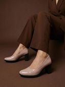Nude color option