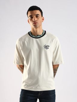 Calvin Klein - Men Off White Solid Relaxed Fit Cotton T Shirt