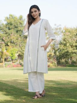 JITI - Off White Sitara Kurta with Palazzo (Set of 2)