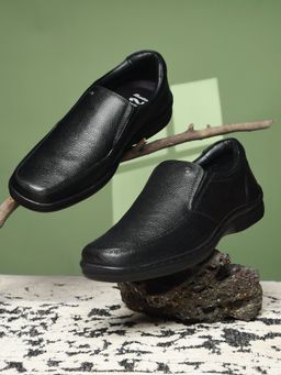 Bata - Men Black Formal Loafers