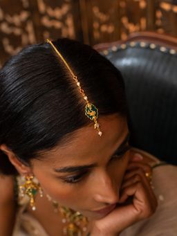 Shaya by CaratLane - Women Nakhrewali Dulhan Kundan Gold Plated 925 Silver Maangtikka