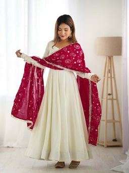 FAST FASHIONS - Cream Anarkali Kurta With Pant & Dupatta