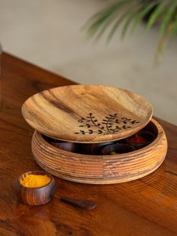 ExclusiveLane - Burnt Leaf' Handcrafted Spice Box With Spoon Wood (7 Containers, 60 ml)