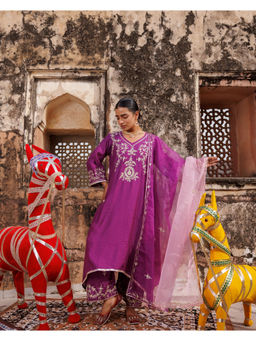 Bannhi by Priyanka Rathore - Women'S Purple Chanderi Kurta with Pant and Dupatta