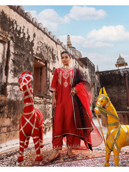 Bannhi by Priyanka Rathore - Women'S Red Chanderi Kurta with Pant and Dupatta