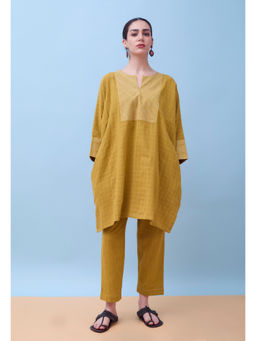 Mantra - Women Yellow Cotton Checks Kurta with Pant