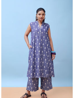Mantra - Women Blue Cotton Abstract Kurta with Pant