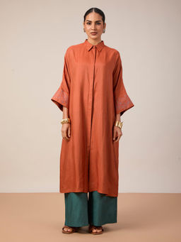 Mantra - Women Rust Silk Blend Embroidered Kurta with Pant