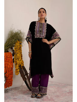 SURKH SYAHI - Women's Black Salma Sitara Kaftan Kurta Slip With Pant And Potli