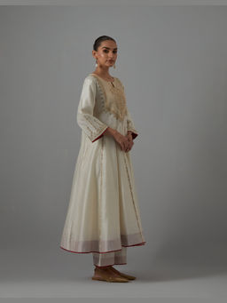 Priya Chaudhary - Women'S White Chanderi Anarkali Kurta with Pant and Dupatta