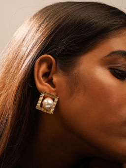Gossip - Milky Halo Chic Studs