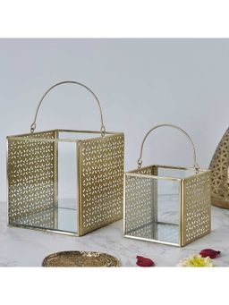 HomeTown - Nelumbra Metal Set Of Two Candle Holders In Gold Colour (Set of 2)