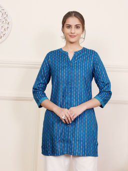 SAVI - Blue Viscose Rayon Printed Short Kurti