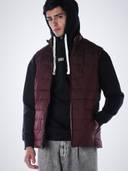 Maroon color option, Currently selected