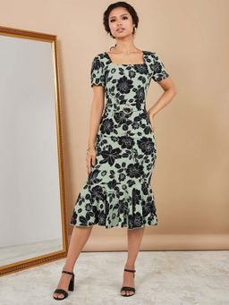 Styli - Black Short Sleeves Square Neck Floral Print Bodycon Midi Dress