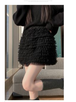 Outzidr - Black High Waist Textured Scrunched Frilled Skirt