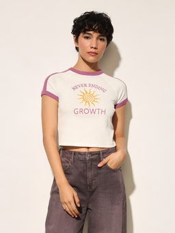 ONLY - White Embroidered Text Crop T-Shirt