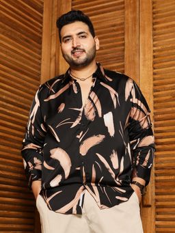 Instafab Plus - Men Obsidian Black and Ecru Beige Contrast-Strokes Imprint Shirt