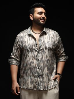 Instafab Plus - Men Charcoal Grey and Off-White Contrast-Abstract Imprint Shirt