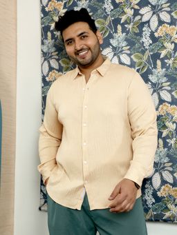 Instafab Plus - Men Ecru Beige Solid Creased-Tactile Shirt