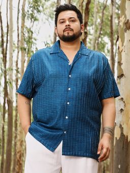 Instafab Plus - Men Electric Blue Dye-Textured Cuban Oversized Shirt