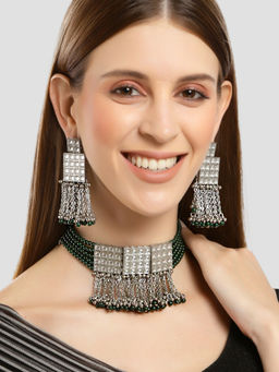 Karatcart - Green Beaded Oxidised Silver Kundan Choker Necklace Set for Women