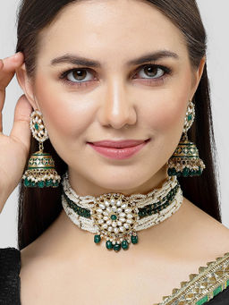 Karatcart - Gold Plated Green Beads and Pearl Beaded Kundan Choker Necklace Set for Women