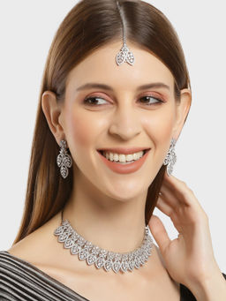 Karatcart - Silver Tone Leaf Shape Ad Studded Necklace Set for Women