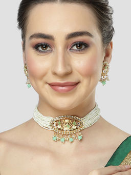 Karatcart - Gold Plated Light Green Dulhan Doli Design Choker Necklace Set for Women