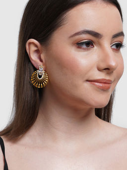 Karatcart - Gold Plated Ad Studded Floral Stud Earrings for Women